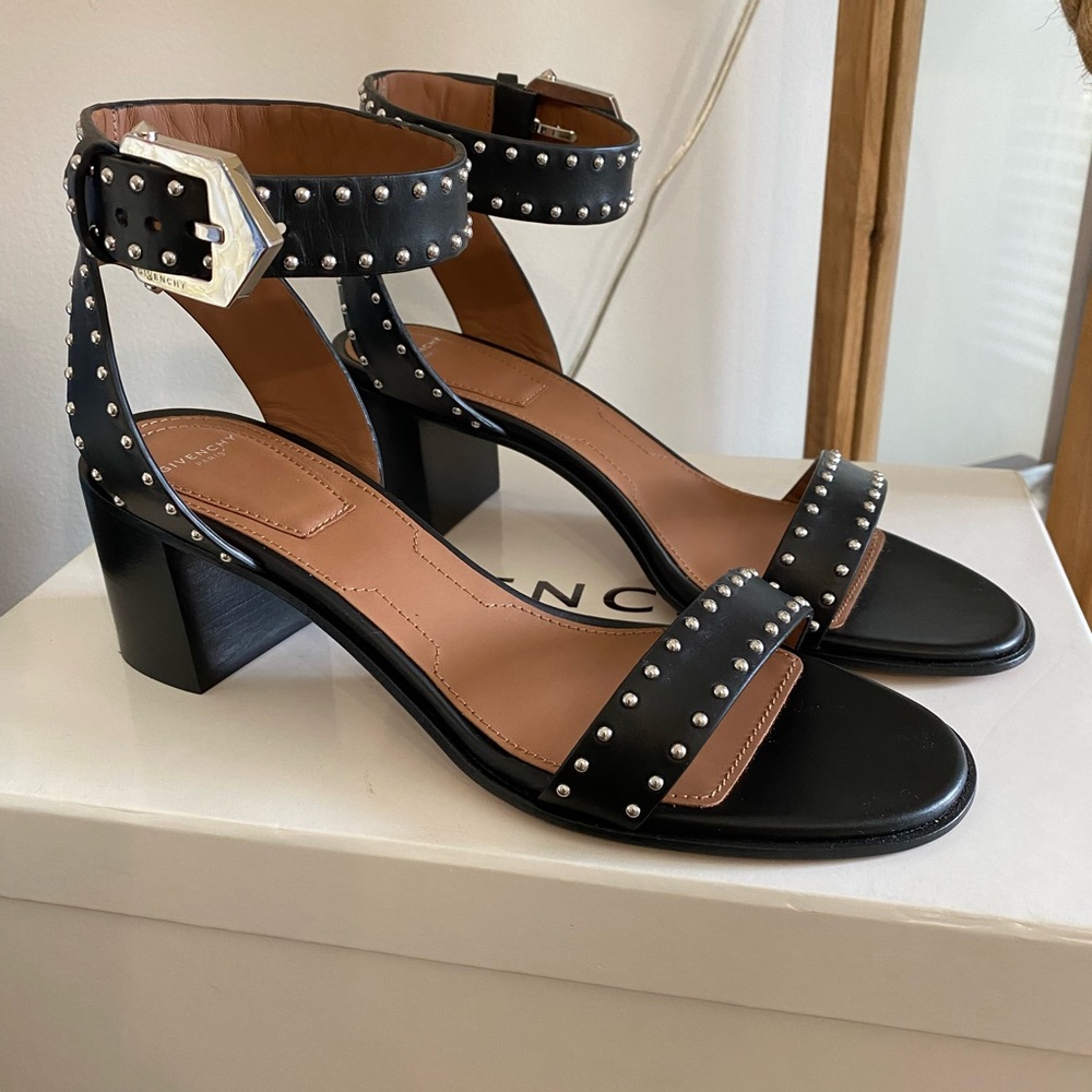 Givenchy Elegant Studded Calf Leather Sandals